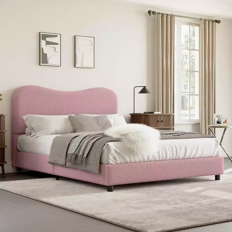 Struttura letto matrimoniale/una piazza e mezza/queen size con testiera imbottita in Boucle effetto nuvola, piattaforma a basso profilo, robuste doghe in legno, silenziosa, non richiede rete a molle