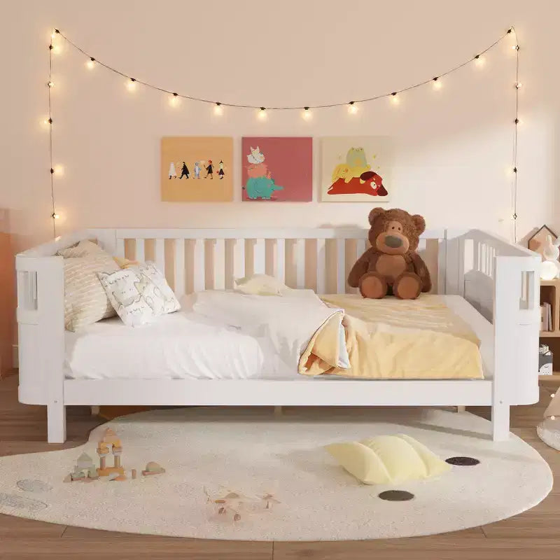 Struttura letto a piattaforma in legno Queen Size, letto Queen a profilo basso in legno con sponde e ringhiere protettive per bambine e bambini